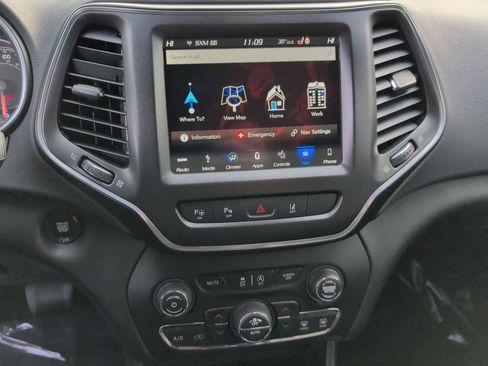 Used 2019 Jeep Cherokee Trailhawk image 30