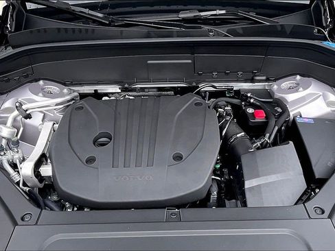 New 2026 Volvo XC90 B5 Plus w/ Protection Package Premier image 24