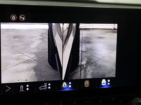 New 2026 Chevrolet Colorado ZR2 w/ Technology Package AWD/4WD image 61
