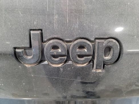 Used 2023 Jeep Grand Cherokee L Limited w/ Luxury Tech Group II AWD/4WD image 17