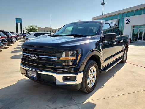 Used 2025 Ford F150 XLT w/ Equipment Group 301A Standard RWD image 2