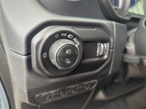 New 2026 Jeep Gladiator Sport AWD/4WD image 15