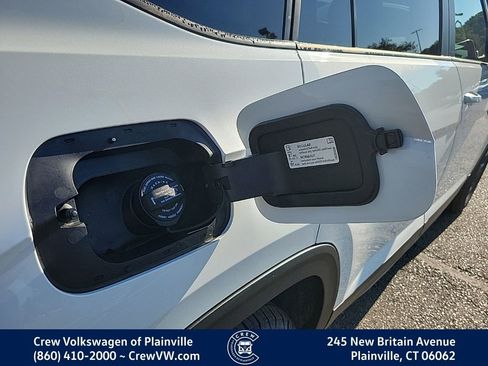 New 2026 Volkswagen Atlas Peak Edition image 17