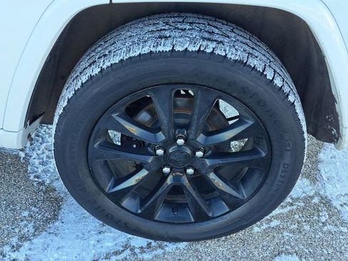 Used 2020 Jeep Grand Cherokee Altitude image 30