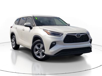 Used 2021 Toyota Highlander LE