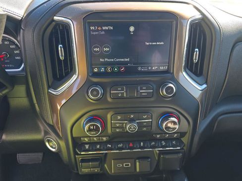 Used 2021 Chevrolet Silverado 2500 High Country w/ Z71 Off-Road Package image 13