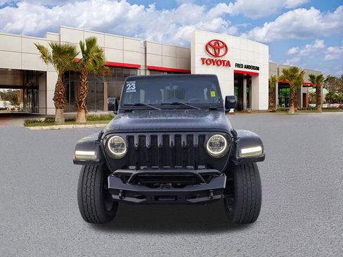Used 2023 Jeep Wrangler Altitude image 9