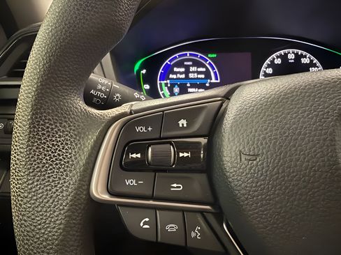 Used 2023 Honda Civic Sport image 17