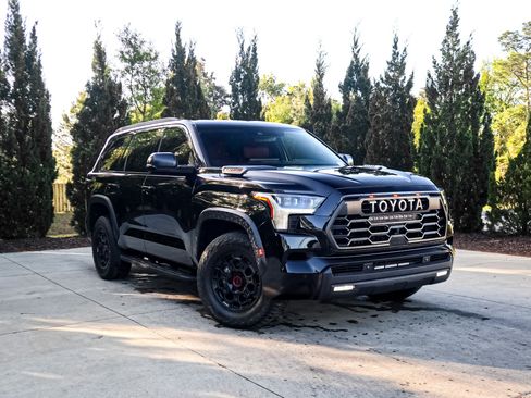 Used 2024 Toyota Sequoia TRD Pro AWD/4WD image 2