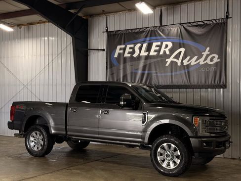 Used 2017 Ford F250 Platinum w/ Platinum Ultimate Package AWD/4WD image 9