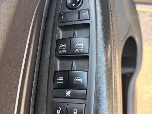 Used 2021 Dodge Durango SXT w/ 3rd Row Seating Group RWD image 29