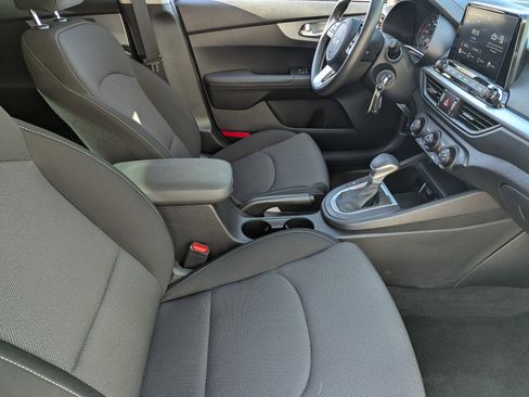 Certified 2024 Kia Forte LXS w/ LXS Technology Package image 9