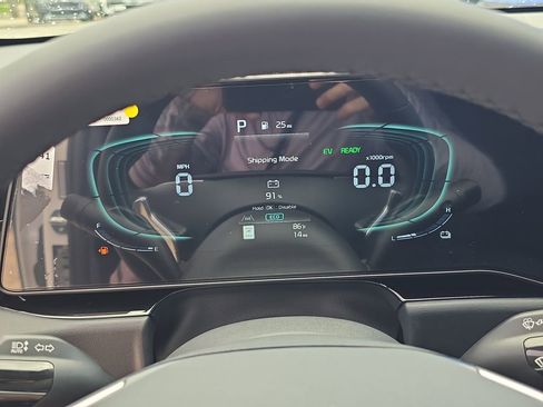New 2026 Kia Niro EX FWD image 32