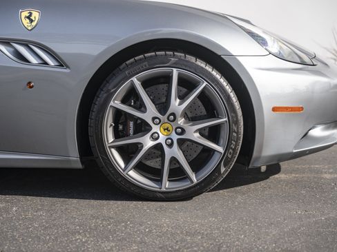 Used 2010 Ferrari California image 20