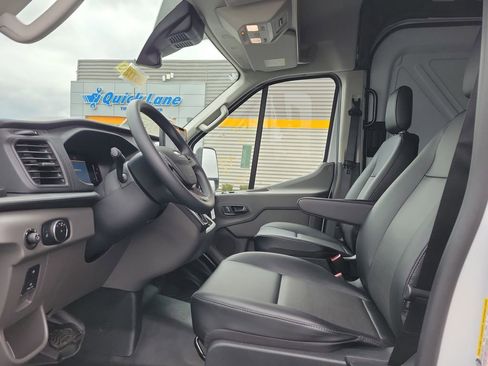 New 2026 Ford Transit 250 148 Medium Roof image 15