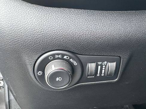 Used 2022 Jeep Compass Trailhawk w/ Trailhawk Elite Group image 15