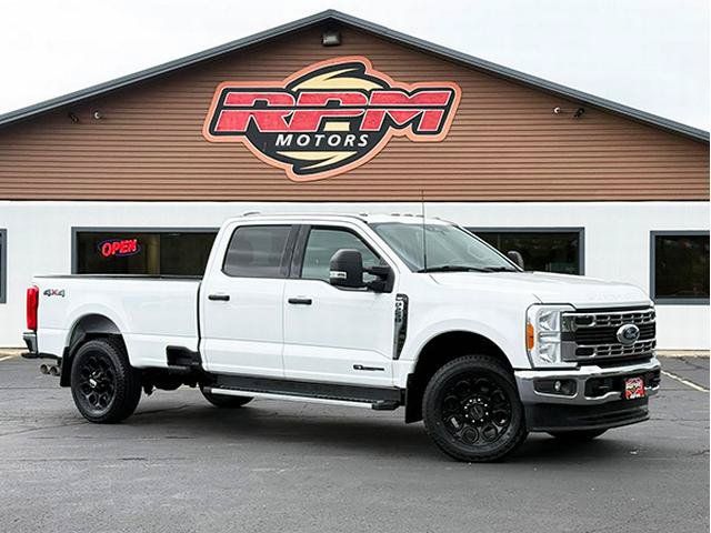 Used 2023 Ford F250 XLT AWD/4WD image 2