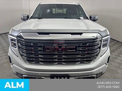 Used 2024 GMC Sierra 1500 Denali w/ Technology Package AWD/4WD image 3