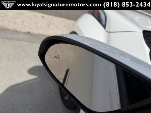 Used 2019 Toyota C-HR XLE FWD image 19
