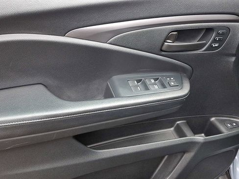 Used 2023 Honda Passport EX-L image 12