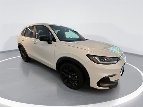 Used 2023 Honda HR-V Sport image 1