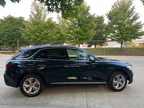 Used 2023 Genesis GV70 2.5T AWD/4WD image 17