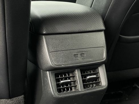 Certified 2025 Chevrolet Equinox LT w/ Convenience Package II image 24