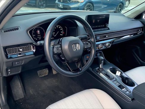 Used 2022 Honda Civic EX image 17
