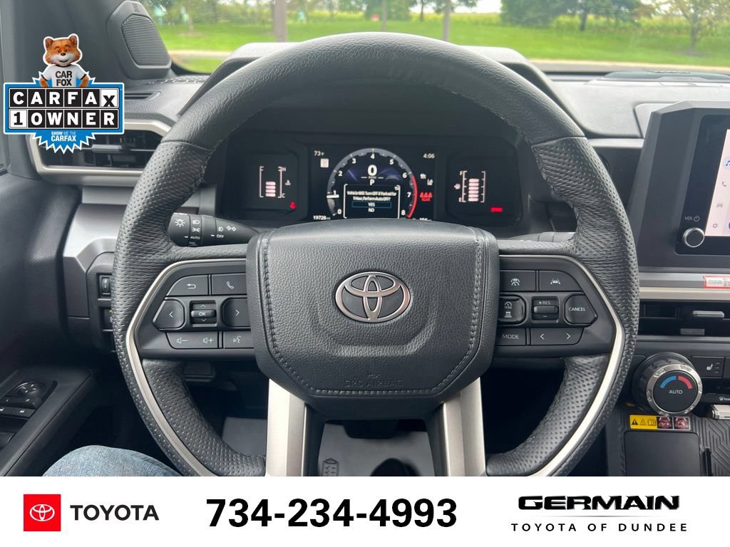 Used 2025 Toyota Tacoma SR5 AWD/4WD image 14