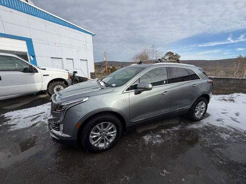 Used 2023 Cadillac XT5 Luxury image 2