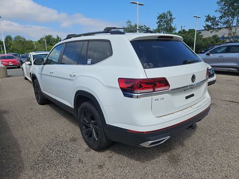 Used 2023 Volkswagen Atlas SE w/ Black Wheel Package AWD/4WD image 2
