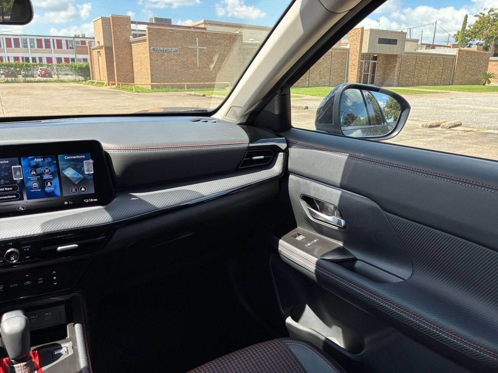 Used 2026 Nissan Kicks SR FWD image 33