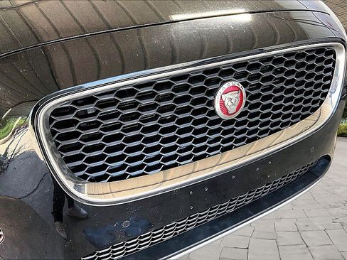Used 2019 Jaguar E-PACE S AWD/4WD image 23