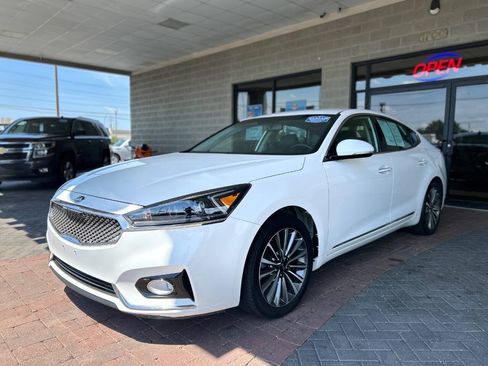 Used 2017 Kia Cadenza Premium FWD image 27