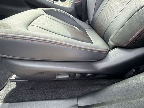 Used 2025 Subaru Crosstrek 2.5i Limited w/ Crosstrek Mirror Package image 12