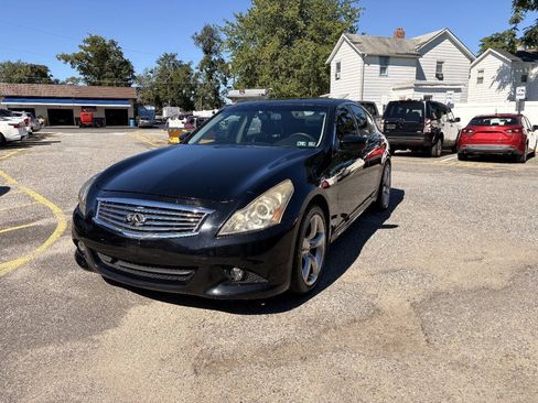 Used 2012 INFINITI G37 Journey w/ Premium Pkg RWD image 2