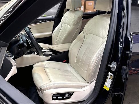 Used 2017 BMW 540i RWD image 27