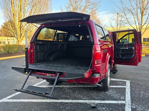 Used 2017 Ford F150 Platinum w/ Equipment Group 701A Luxury image 27