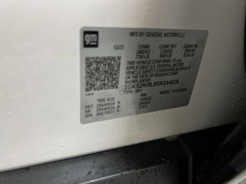 Certified 2025 GMC Yukon XL Denali Ultimate AWD/4WD image 35