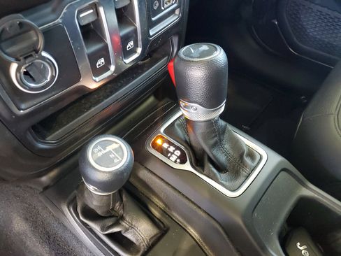 Certified 2023 Jeep Wrangler Sport AWD/4WD image 30