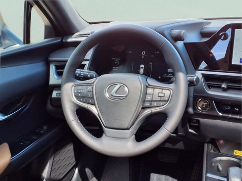 Used 2026 Lexus UX 300h FWD w/ Accessory Package (Z2) image 14