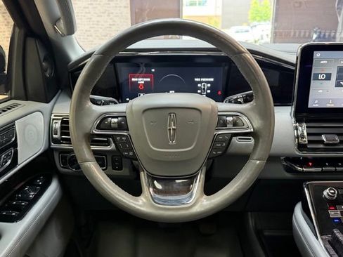 Used 2020 Lincoln Navigator Reserve w/ Luxury Package AWD/4WD image 16
