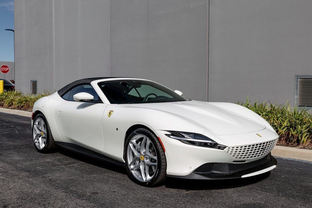 Used 2024 Ferrari Roma Spider RWD image 8