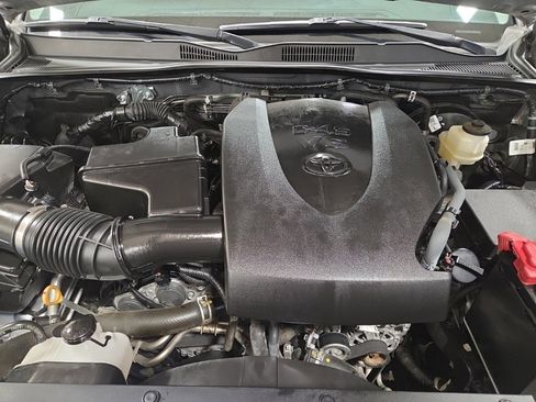 Used 2019 Toyota Tacoma SR5 image 21