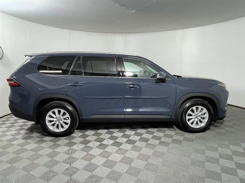 Certified 2025 Toyota Grand Highlander AWD image 8