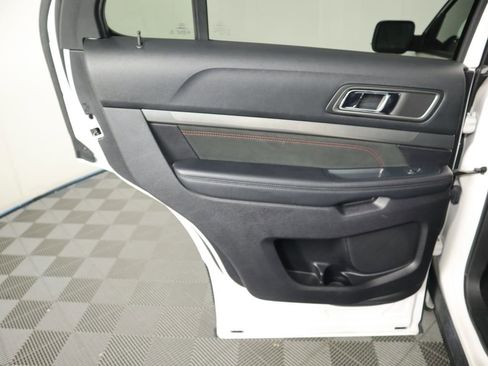 Used 2019 Ford Explorer XLT w/ Equipment Group 202A image 26