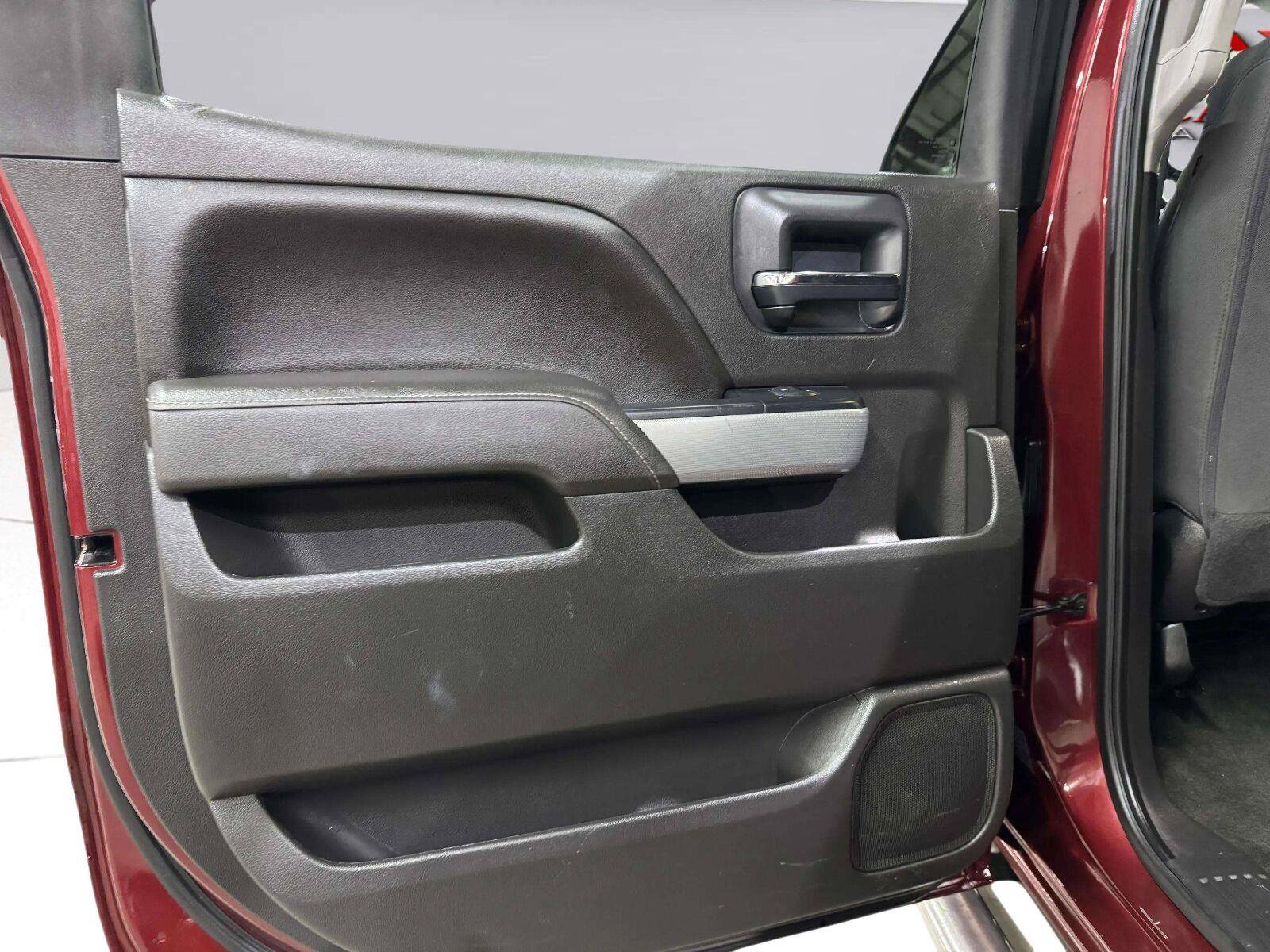 Used 2017 Chevrolet Silverado 1500 LT w/ All Star Edition AWD/4WD image 33