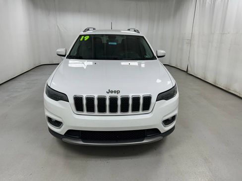 Used 2019 Jeep Cherokee Limited AWD/4WD image 4