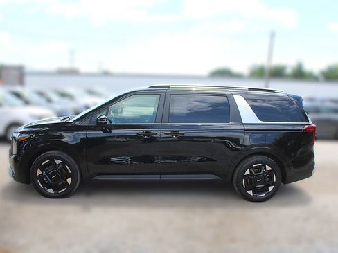 Used 2025 Kia Carnival EX FWD image 17