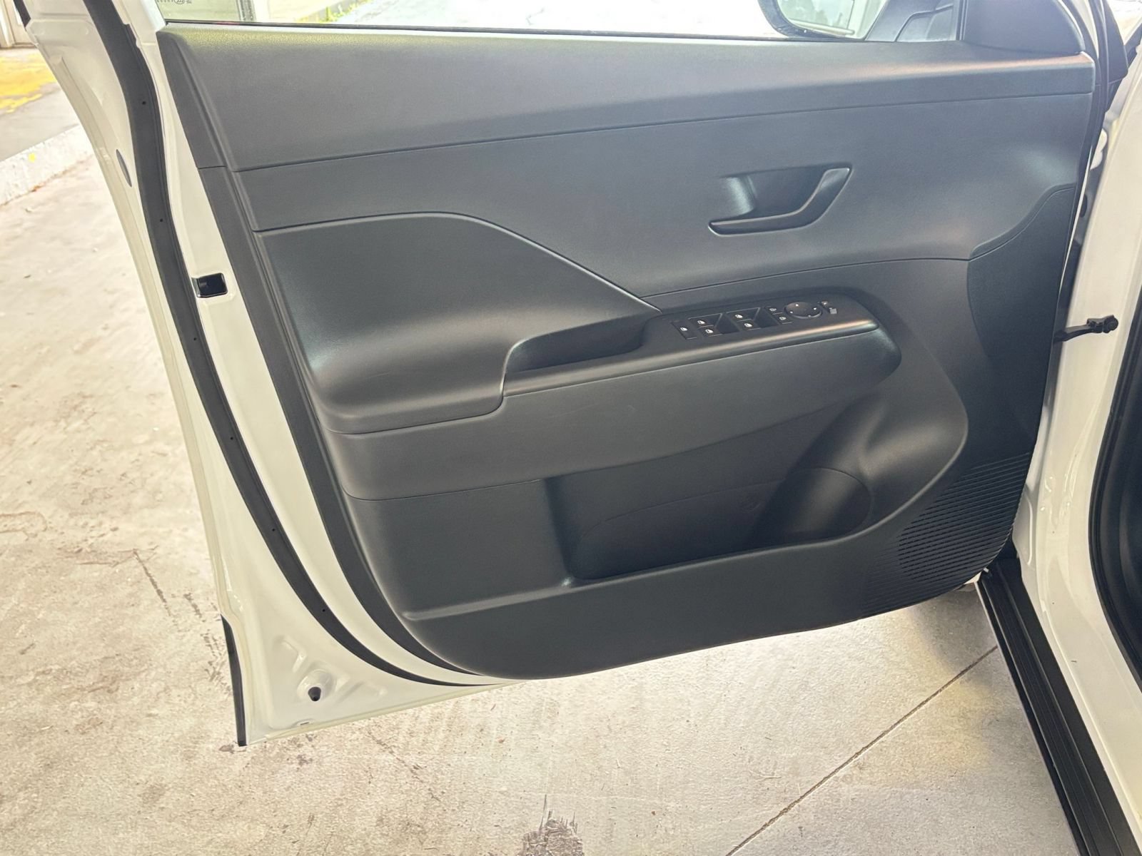 Used 2026 Hyundai Kona SEL Sport FWD image 18